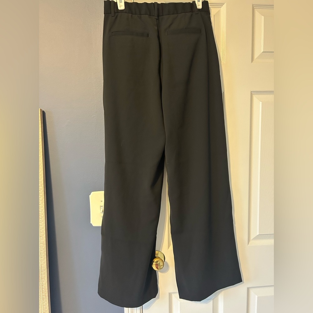 GAP 365 High Rise Pleated Trousers in Black - Picture 3 of 5